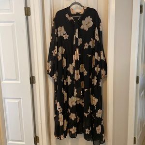 Maxi light weight dress long sleeved, lined